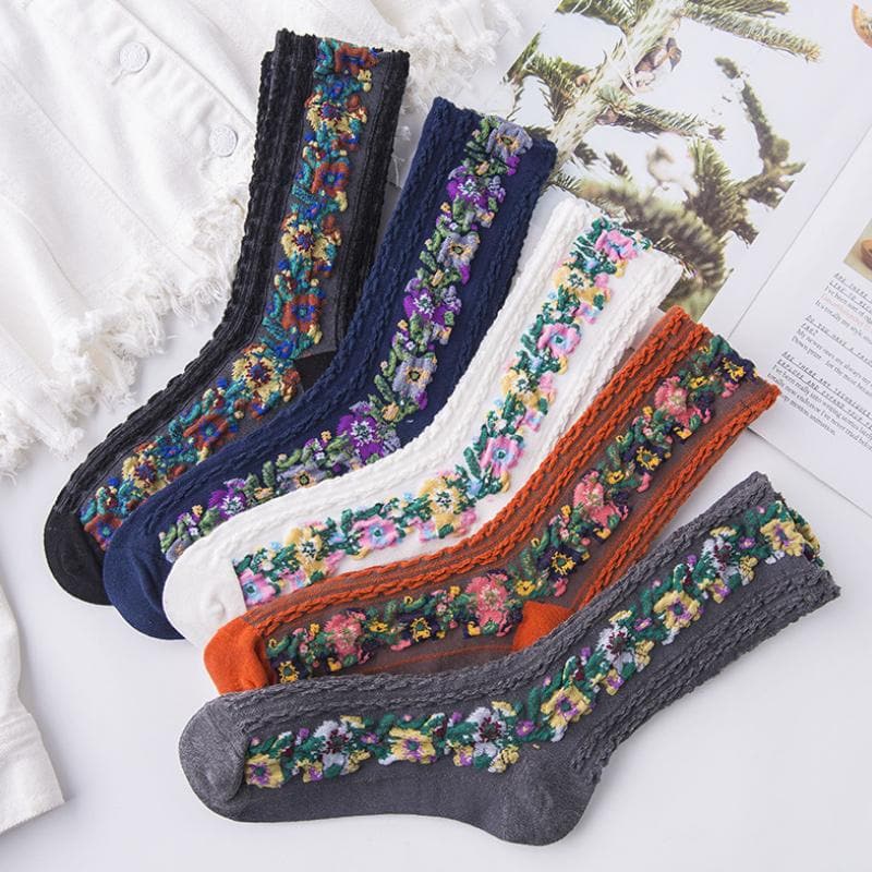 Hohe Retro-Socken Einzigartige bestickte Blumen-Socken